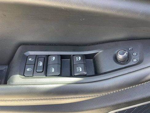 Used 2024 Jeep Grand Cherokee Limited 4xe AWD/4WD image 17