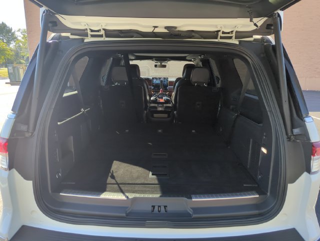 Used 2023 Lincoln Navigator L Reserve AWD/4WD image 10