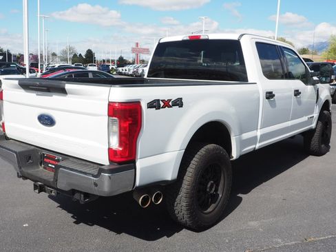 Used 2019 Ford F250 XLT AWD/4WD image 6