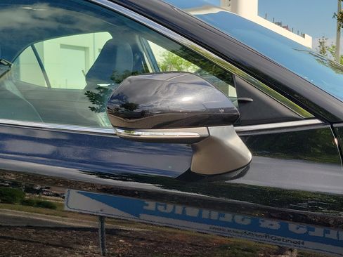 Used 2024 Toyota Camry SE FWD image 7