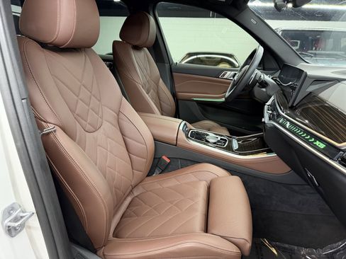 Used 2025 BMW X5 sDrive40i w/ M Sport Package image 24