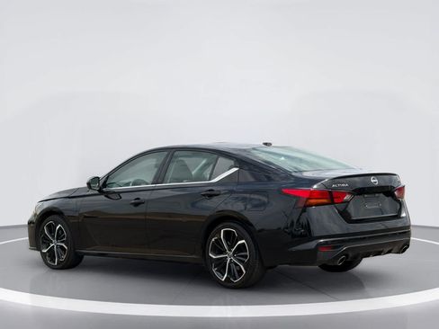 Used 2024 Nissan Altima 2.5 SR FWD image 3