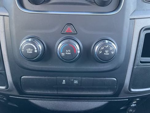 Used 2016 RAM 1500 Express RWD image 15