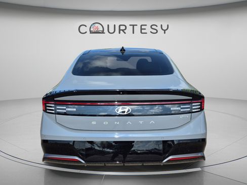 Certified 2024 Hyundai Sonata Limited FWD image 4
