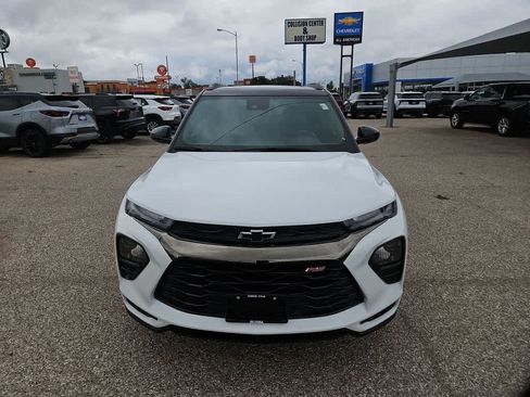 Used 2023 Chevrolet TrailBlazer RS AWD/4WD image 3