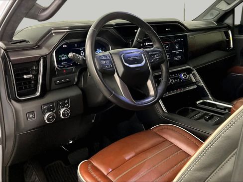 Used 2025 GMC Sierra 2500 Denali Ultimate w/ Max Trailering Package AWD/4WD image 16