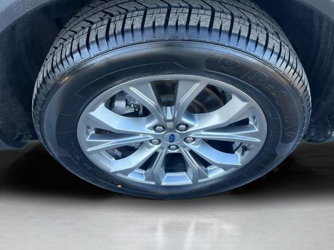 Used 2021 Ford Explorer Limited w/ Equipment Group 301A image 12