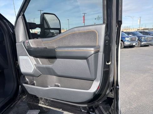 Used 2024 Ford F350 Platinum w/ Tremor Off-Road Package AWD/4WD image 31