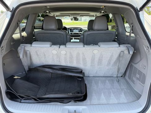 Used 2017 Toyota Highlander Limited w/ Protection Package #3 AWD/4WD image 34