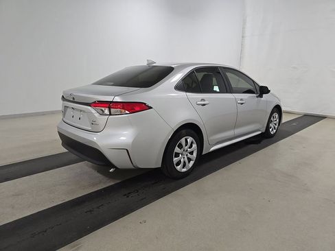 Used 2025 Toyota Corolla LE w/ Convenience Package FWD image 4
