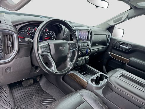 Used 2020 Chevrolet Silverado 1500 LT Trail Boss AWD/4WD image 7