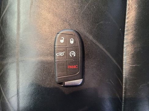 Used 2019 Jeep Grand Cherokee Limited image 32