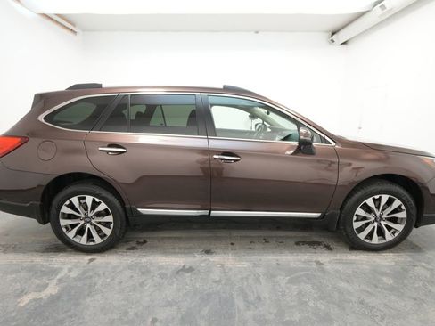 Used 2019 Subaru Outback 3.6R Touring image 10