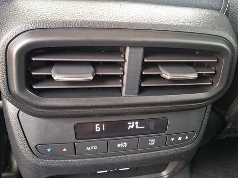 Certified 2023 Honda Pilot Touring image 12