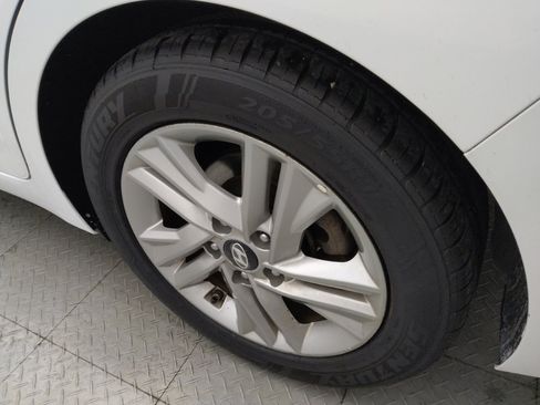 Used 2019 Hyundai Elantra SEL w/ Cargo Package FWD image 31