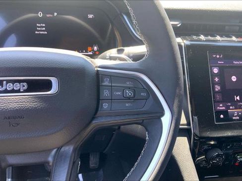 Certified 2025 Jeep Grand Cherokee L Altitude AWD/4WD image 24