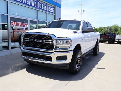 Used 2022 RAM 2500 Big Horn AWD/4WD image 6