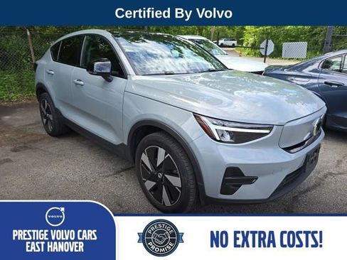 Used 2024 Volvo C40 Recharge Core AWD/4WD image 1