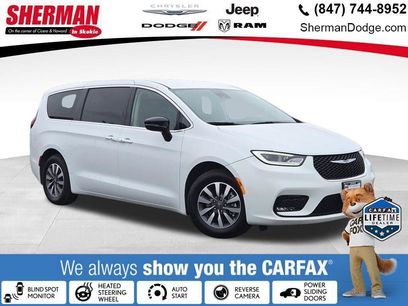 Certified 2024 Chrysler Pacifica Limited