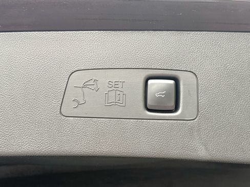 Used 2023 Lincoln Corsair AWD w/ Equipment Group 101A image 14