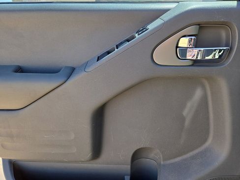 Used 2017 Nissan Frontier SV image 20