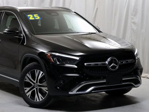 Used 2025 Mercedes-Benz GLA 250 4MATIC image 2