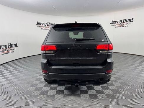 Used 2019 Jeep Grand Cherokee Altitude image 10