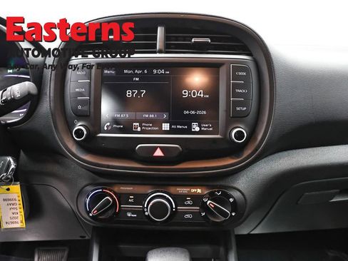 Used 2025 Kia Soul LX w/ LX Technology Package image 12