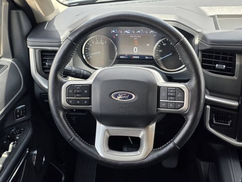 Used 2024 Ford Expedition XLT RWD image 30