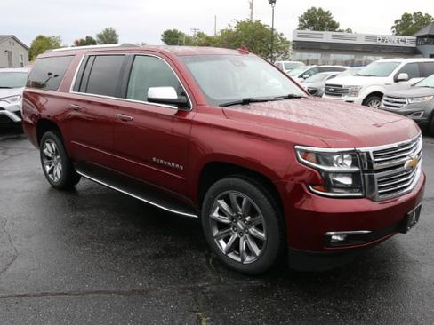 Used 2017 Chevrolet Suburban Premier image 9