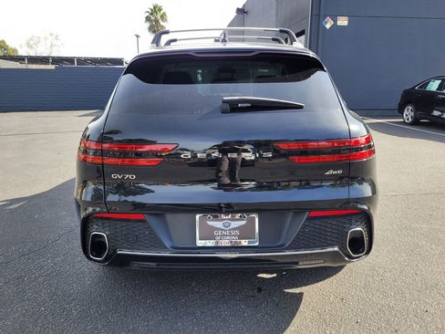 Used 2023 Genesis GV70 2.5T w/ Select Package image 9