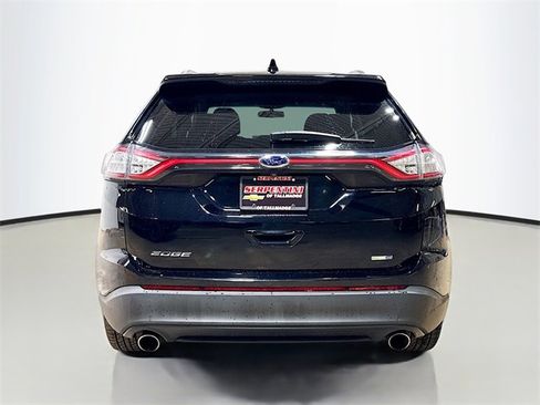 Used 2018 Ford Edge SE image 8