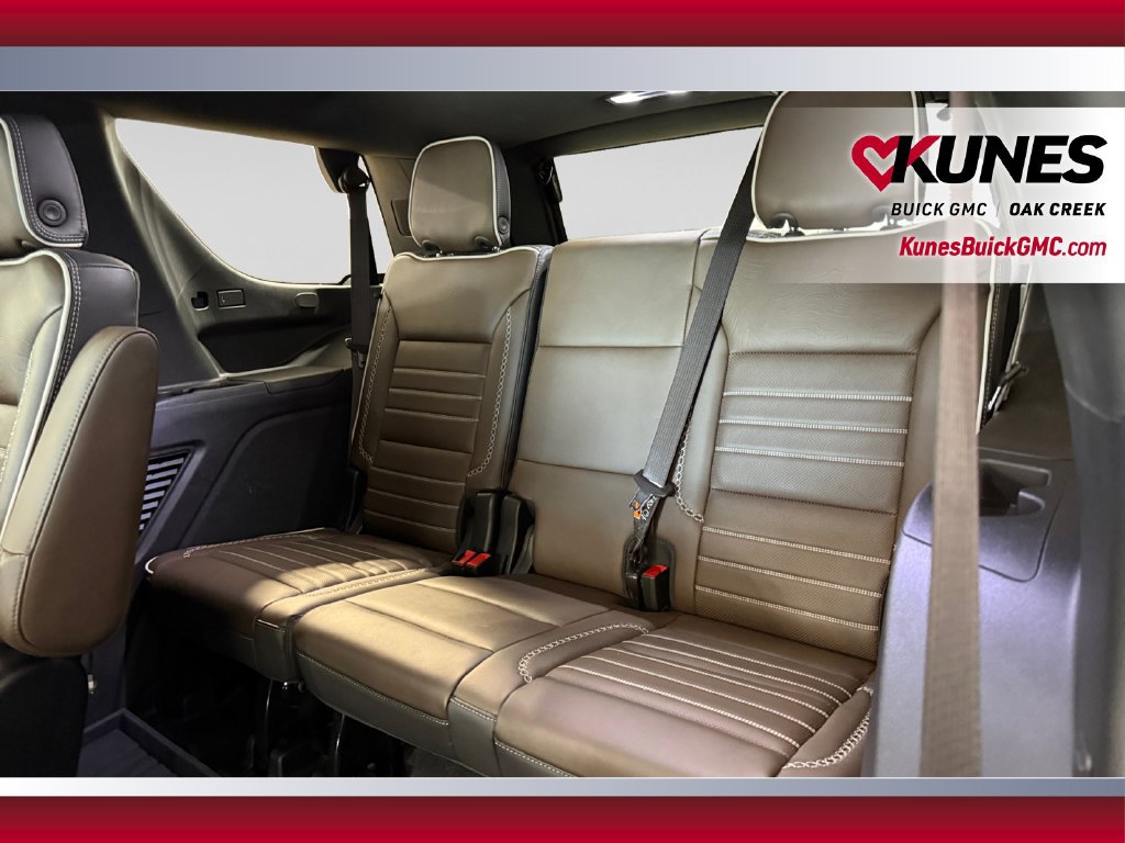 Used 2025 GMC Yukon Denali Ultimate w/ LPO, Floor Liner Package AWD/4WD image 38