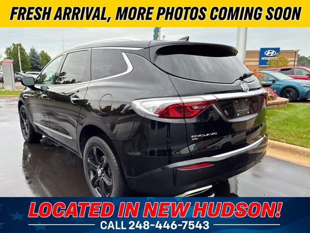 Used 2024 Buick Enclave Essence w/ Experience Buick Package AWD/4WD image 2