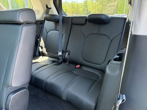 Certified 2025 Honda Pilot Touring image 22