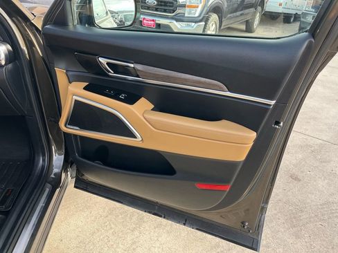 Used 2021 Kia Telluride SX w/ Nightfall Edition Package image 22