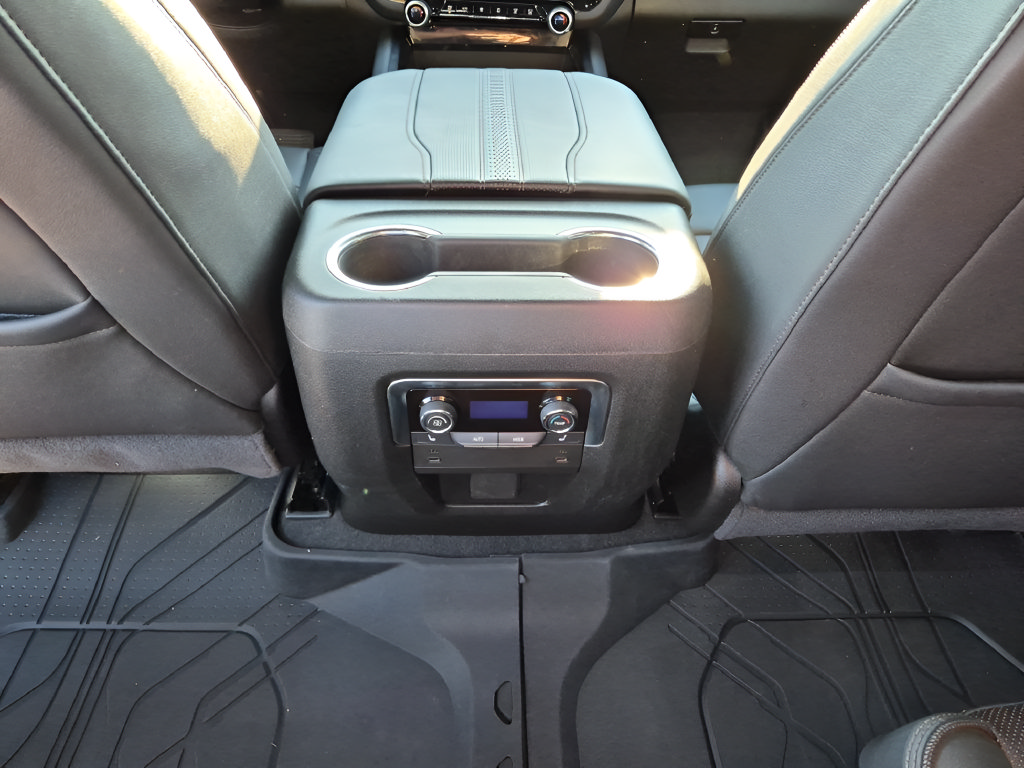 Used 2025 Chevrolet Tahoe High Country RWD image 31
