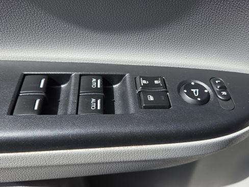 Used 2017 Honda Accord Touring image 38