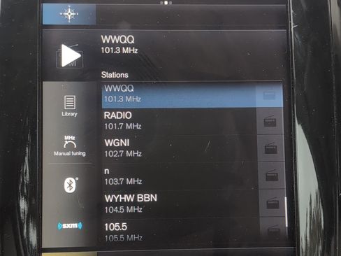 Used 2016 Volvo XC90 T6 Momentum w/ Momentum Plus Package image 23