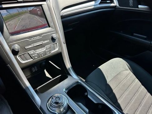 Certified 2020 Ford Fusion SE FWD image 16