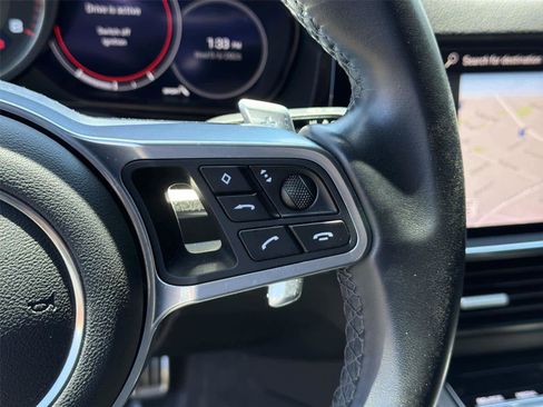 Used 2022 Porsche Cayenne S AWD/4WD image 35