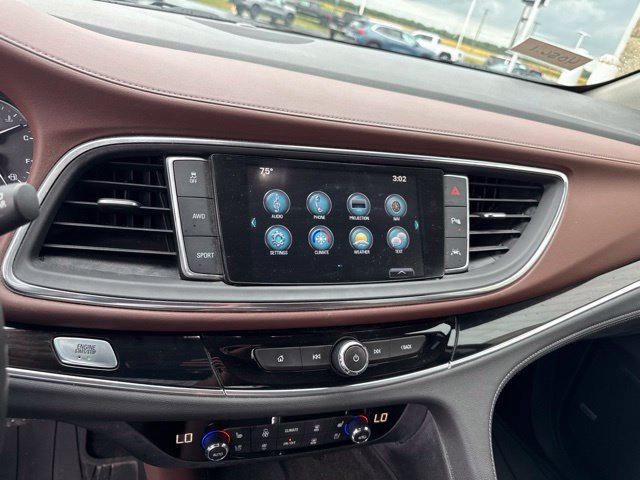 Used 2018 Buick Enclave Avenir w/ Avenir Technology Package AWD/4WD image 27