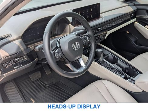 Used 2023 Honda Accord Touring image 12