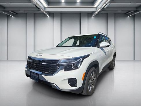 Certified 2024 Kia Seltos S FWD image 2