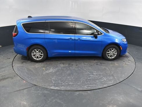 New 2026 Chrysler Pacifica Select image 42