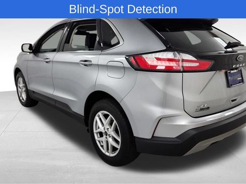 Used 2024 Ford Edge SEL AWD/4WD image 5
