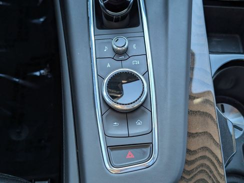 Used 2024 Cadillac Escalade Sport Platinum w/ LPO, ONYX Package image 24