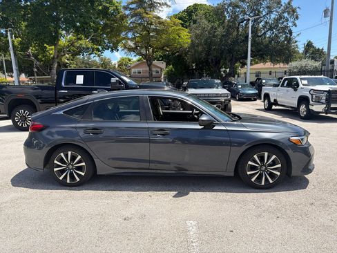 Used 2023 Honda Civic EX-L image 4