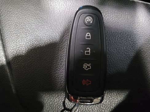 Used 2014 Ford Focus Titanium FWD image 32
