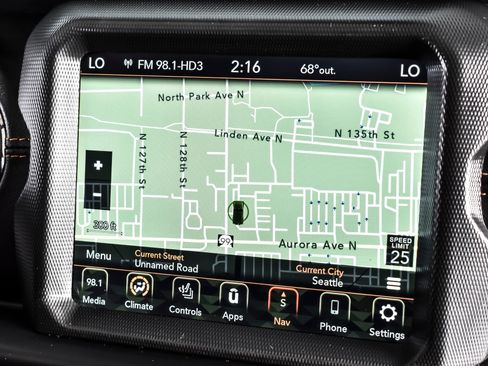 Used 2023 Jeep Wrangler Unlimited Sahara AWD/4WD image 28